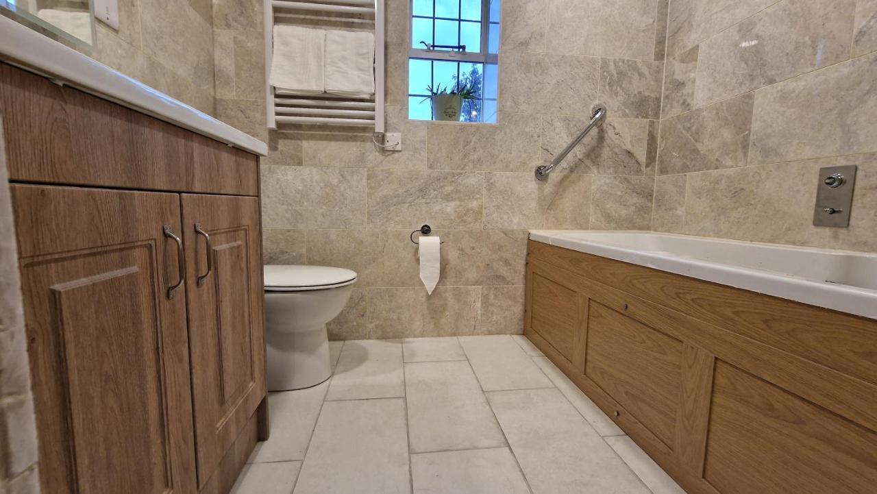 מלון קולפורד Koi Pond Annex מראה חיצוני תמונה