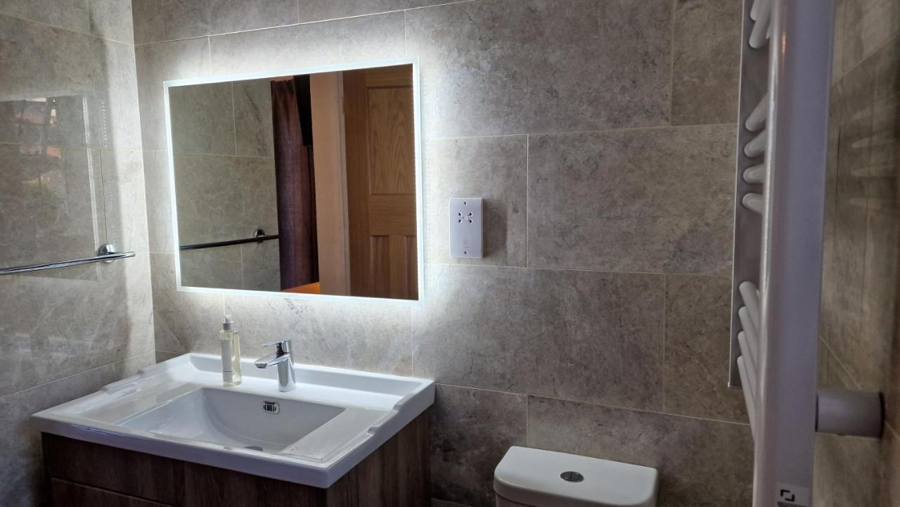 מלון קולפורד Koi Pond Annex מראה חיצוני תמונה