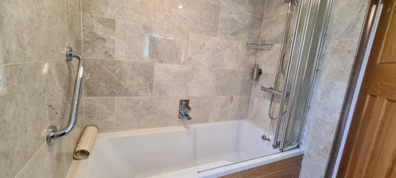 מלון קולפורד Koi Pond Annex מראה חיצוני תמונה