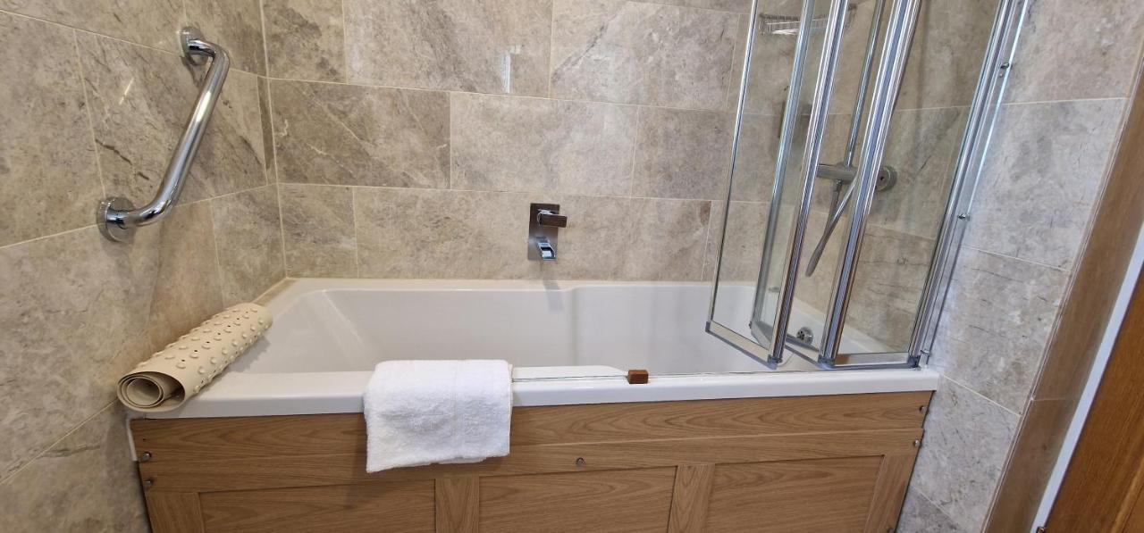 מלון קולפורד Koi Pond Annex מראה חיצוני תמונה