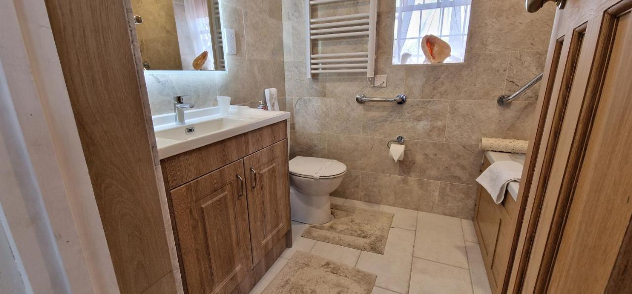 מלון קולפורד Koi Pond Annex מראה חיצוני תמונה